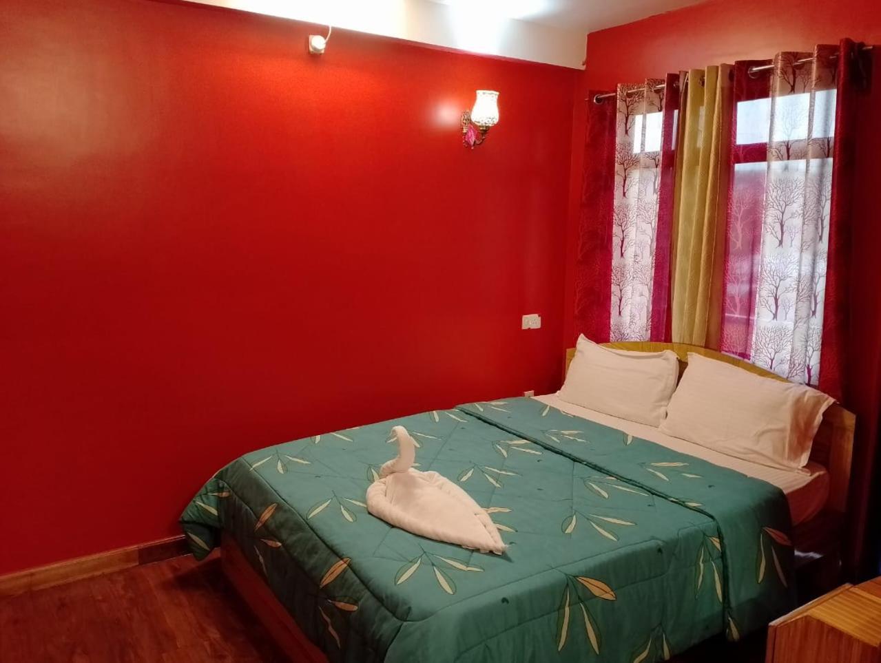 Aurora Guest House Shillong Zewnętrze zdjęcie