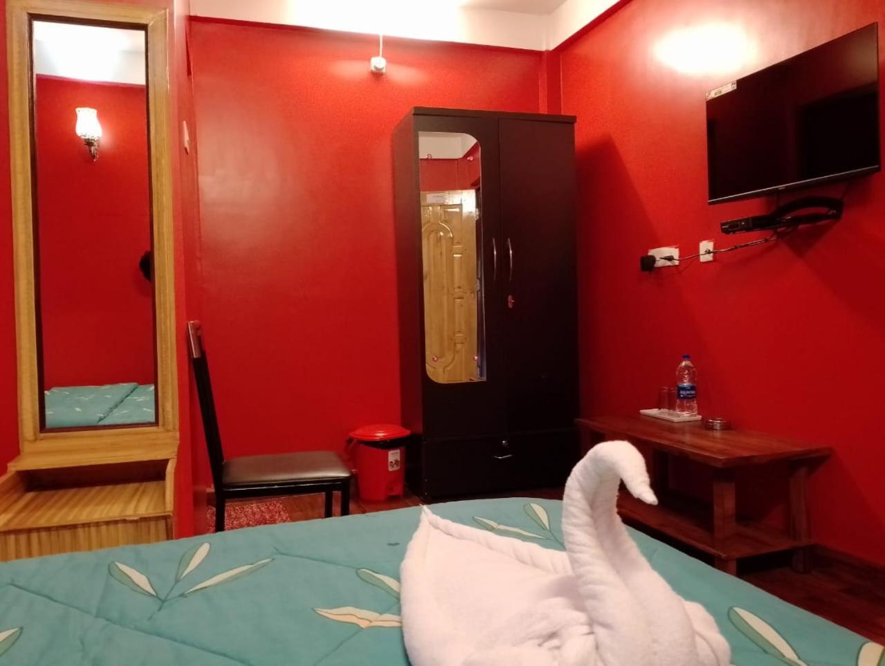 Aurora Guest House Shillong Zewnętrze zdjęcie